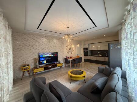 Apartament 2+1 per qira tek Komuna e Parisit.