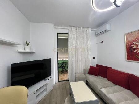 APARTAMENT 1+1 ME QERA TEK ISH EKSPOZITA