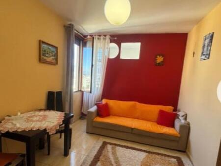 APARTAMENT ME QERA 1+1 QENDER 60.000 LEKE