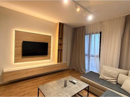 SHITET APARTAMENT 2+1 TEK ARLIS, FARMACIA 10 !