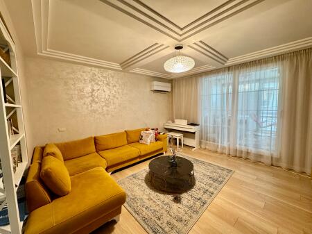 Apartament 2+1 me verande Rruga e Kosovareve