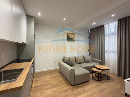 Qera, Apartament 1+1, Komuna e Parisit, Tiranë.