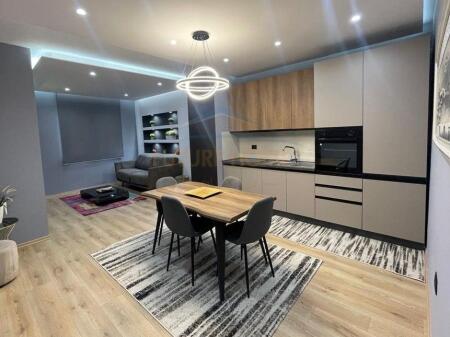 Qera, Apartament 2+1+2 , Unaza e Re, Tirane.