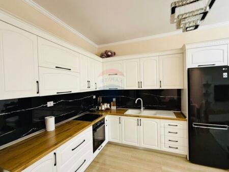 Shitet Apartament 2+1 Shkoze