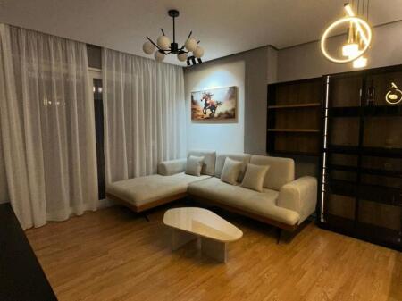 Apartament ne qender 2+1