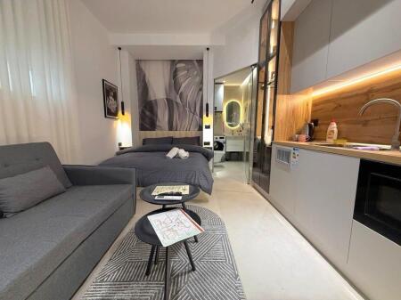 PAZARI I RI We sell a studio apartment