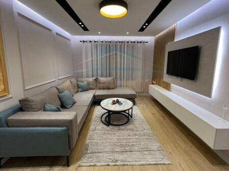 Qera, Apartament 2+1, Oxhaku, Tiranë