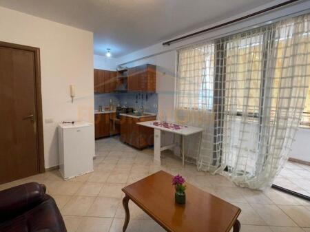 Qera, Apartament 1+1+2 Ballkone, Rruga e Elbasanit, Tiranë..