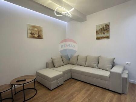 Apartament 1+1 per shitje, Komuna e Parisit!