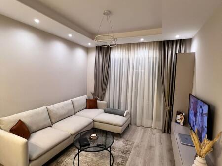 Jepet apartament me qera 2+1+2 Kontakti 21 Dhjetori.