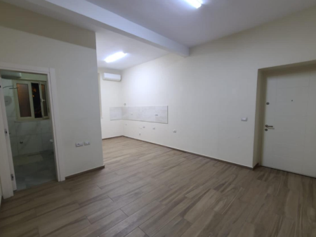  2+1 për Zyra / Biznes – Bulevardi Zogu i Parë