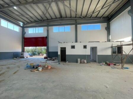  Capannone Industriale in Affitto a Vorë