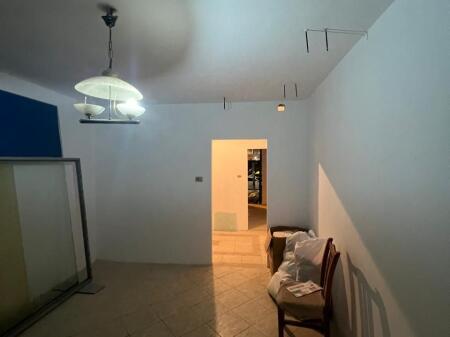 DYQAN ME QERA 63 M2 BLV.BAJRAM CURRI 1.600 EURO