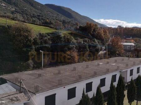 Qera, Kapanon, Tufine, Tirane