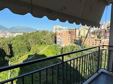 Apartament me qira te Kodra e Diellit