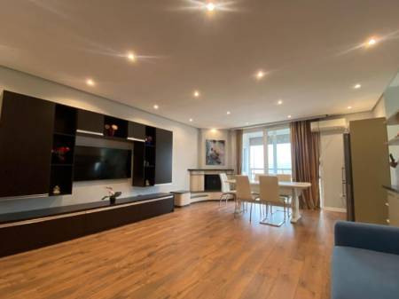  Apartament 2+1 – Ekspozita “Shqipëria Sot”, pranë Bllokut