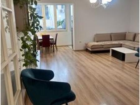 Apartament modern për qira te Pazari i Ri