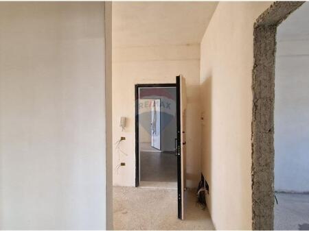 🏙️ Penthouse në Shitje – Vlorë 📍 Rruga Transballkanike, përballë ish-shkollës së Naftës