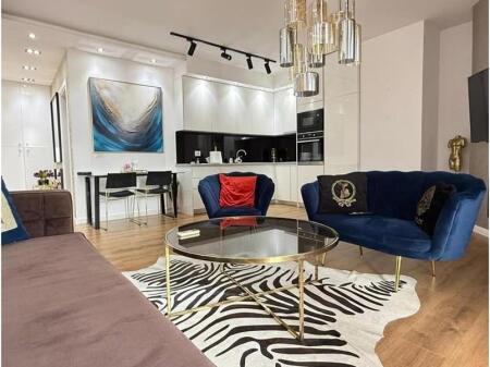 Apartament me qera 2+1 tek Blloku