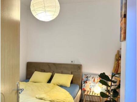 Shitet, Apartament 2+1, Zogu i Zi, Tiranë.