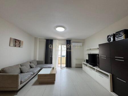 APARTAMENT ME QIRA 2+1 TEK PAZARI I RI