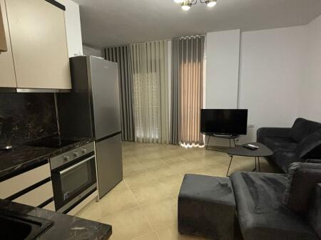  Apartament 1+1 – Për Qira | Lungo Mare, Vlorë