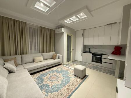 Jepet me qira Apartament Modern 2+1 prane rruges 5 Maji