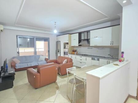 Appartamento 2+1 in vendita, in Via Jordan Misja vicino al Catasto.