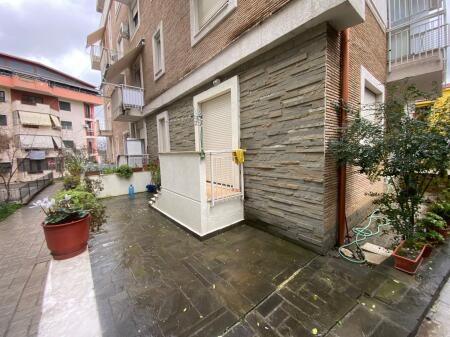 Shitet 1+1,me verande,kopshti zologjik,140.000 euro