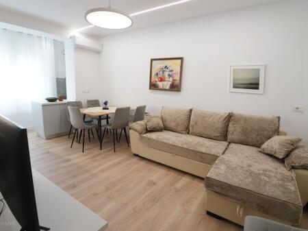 1+1,furnished at the medreseja,500 thousand lek