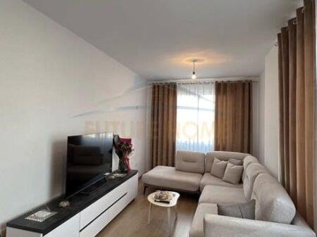 Shitet, Apartament 1+1, Kompleksi Fratari , Unaza e Re