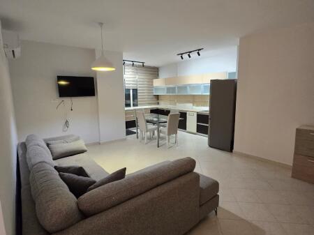 Jepet me Qira Apartament 2+1+2 – Prane Nobis