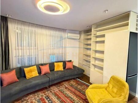 SHITET APARTAMENT 2+1 TEK RRUGA E DIBRES