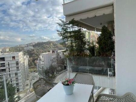 Qera, Apartament 2+1+2,Kopshti Botanik, Tiranë.