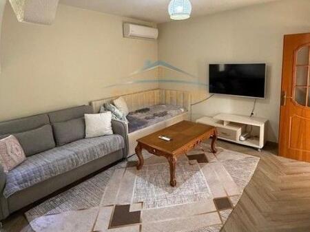 Qera, Shtëpi Private 2-Katëshe, 5 Maji, Tiranë.