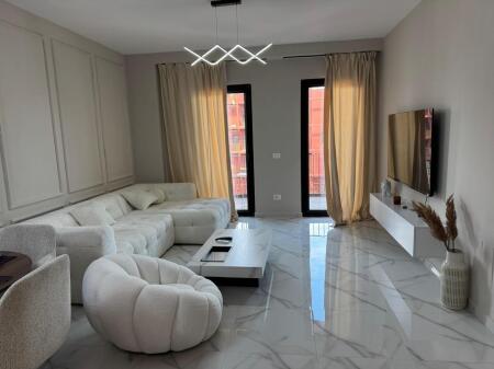 Affittasi 3+1+2 RR.e Kavajes Garden Building 1900€