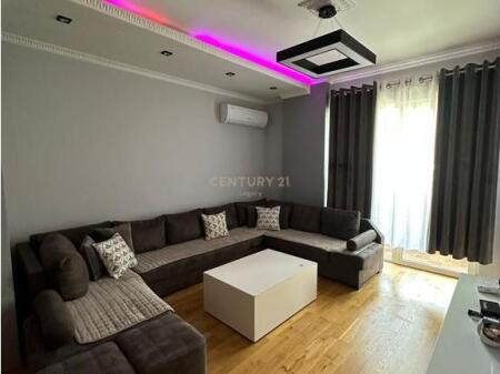Apartament 2+1+2 per qira ne Astir