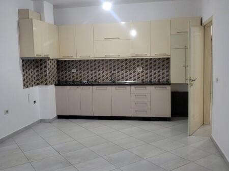   Don Bosko – Affittasi appartamento 2+1+Balcone