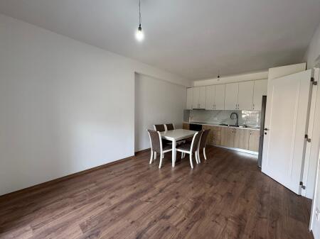 Shitet Apartament 2+1+2 Bulevardi i ri