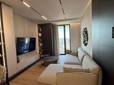 Jepet me qira Apartament 1+1 Golden Tower Residence, Mine Peza I investuar ne detaje, i pabanuar me pare  Çmimi: 1200€