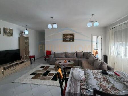 Shitet, Apartament 2+1+2, Ish Tregu Elektrik, Tiranë.!