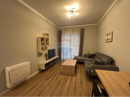 Apartament - Për Qira - Kompleksi Delijorgji, Tiranë