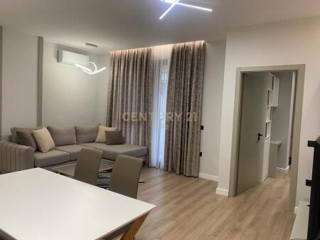 APARTAMENT LUKSOZ 2+1+2 ME QIRA TEK RRUGA E KOSOVAREVE