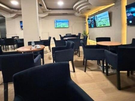 Shitet, Hotel, Misto Mame, Tirane.!
