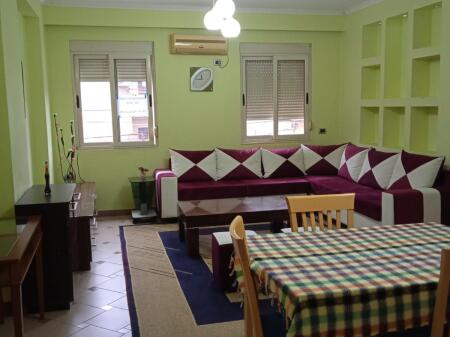 Qera, Apartament 2+1 prane Ministrise se Arsimit, Tirane.