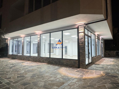 LOCALE COMMERCIALE IN AFFITTO "RR. GJON SIMONI, KODRA E PRIFTIT" 1500 EURO