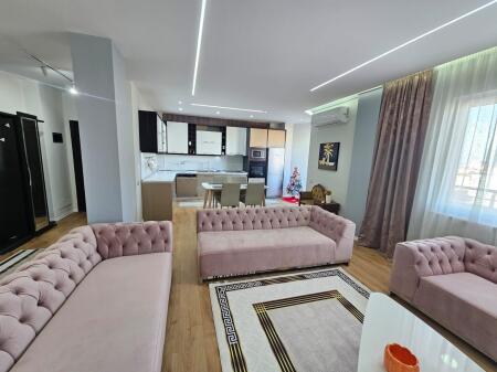 SHITET APARTAMENT 3+1 – ZONA E MARKATËS, DURRËS