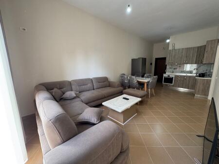 Rent 3+1 apartment in Fresk 45000 lek near Europa bakery