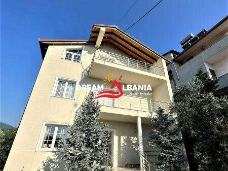 Jepet me qera vile 3 kateshe ne zonen e Farkes prane diges se liqenit (ID 4251255)
