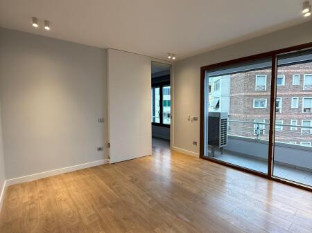 Ufficio in affitto 200m2, vicino a Delijorgjit